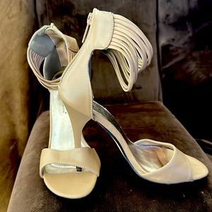 Michael Antonio Beige strappy heels